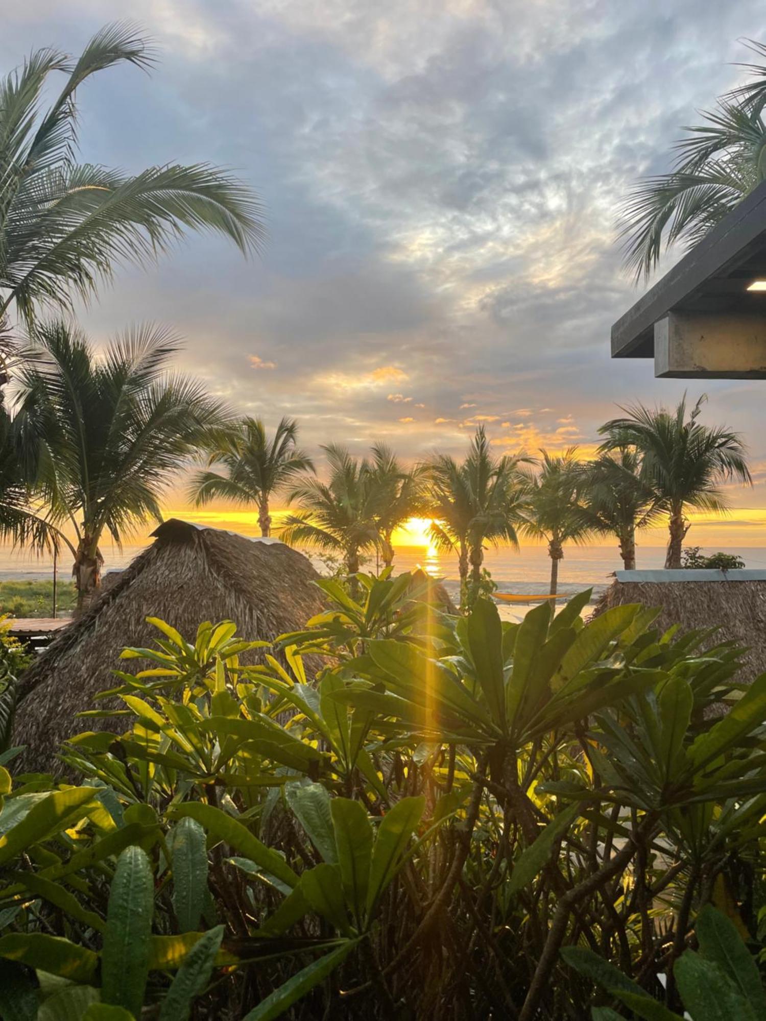 San Carlos Surf Resort & Eco Lodge Bagian luar foto